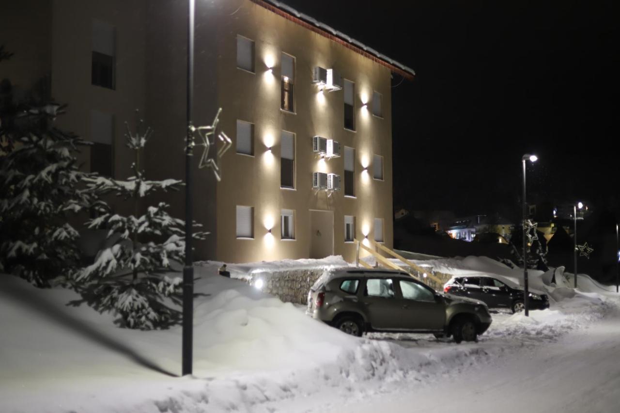 Apartmani Zabljak Hills Bagian luar foto